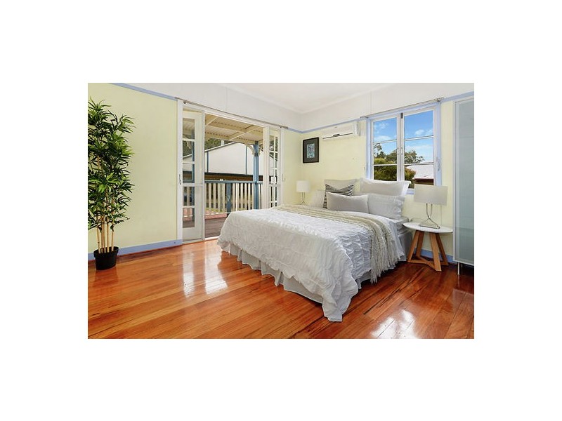 19 AMETHYST ST, Holland Park QLD 4121