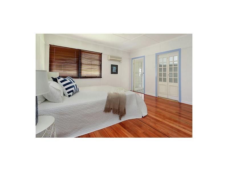 19 AMETHYST ST, Holland Park QLD 4121