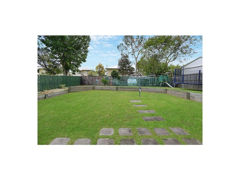 19 AMETHYST ST, Holland Park QLD 4121