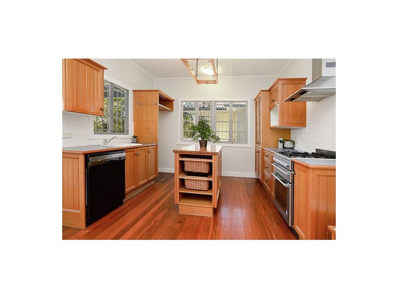 38 Mar Street, Holland Park QLD 4121