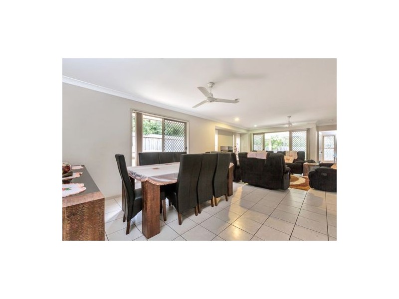 37 Flower Place, Richlands QLD 4077