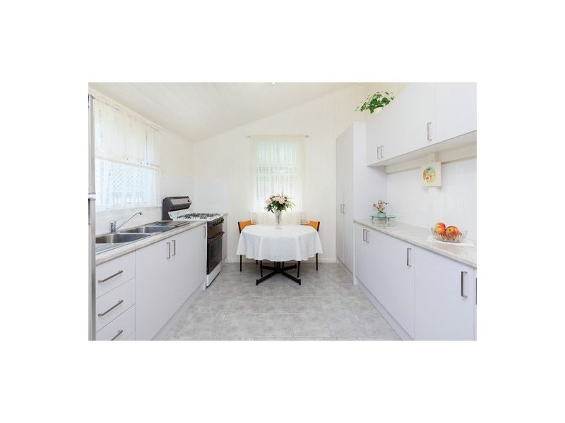 49 Wynnum Road, Norman Park QLD 4170