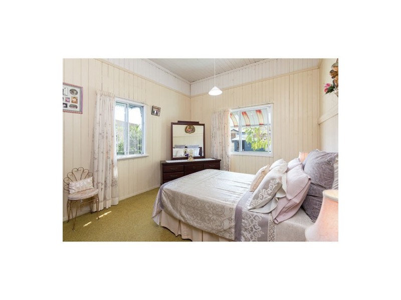 49 Wynnum Road, Norman Park QLD 4170