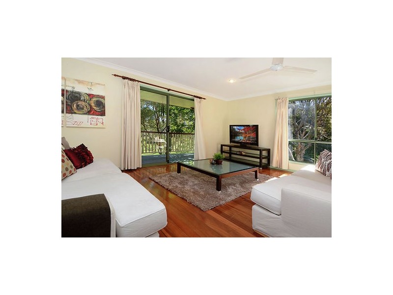 54 Roseglen Street, Greenslopes QLD 4120