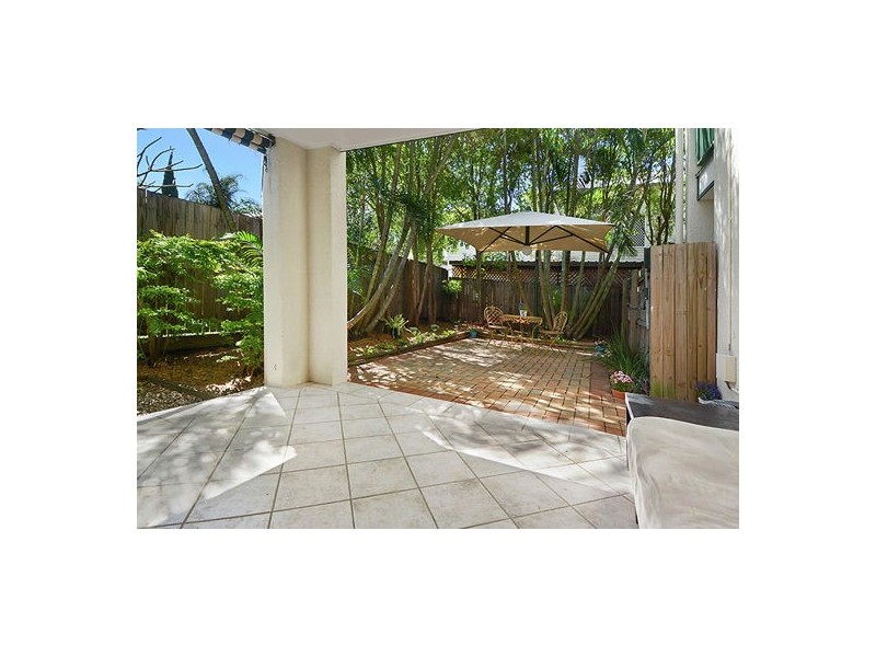 4/80 Victoria Terrace, Greenslopes QLD 4120