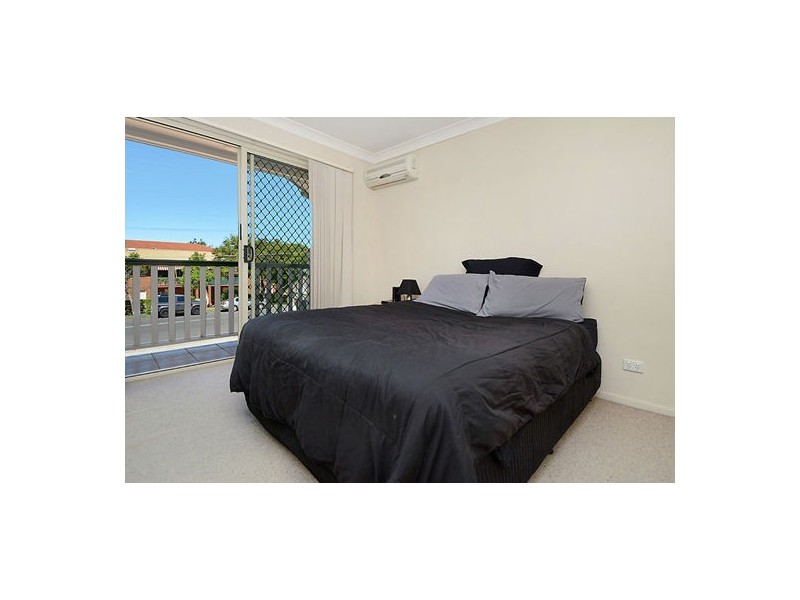 4/80 Victoria Terrace, Greenslopes QLD 4120