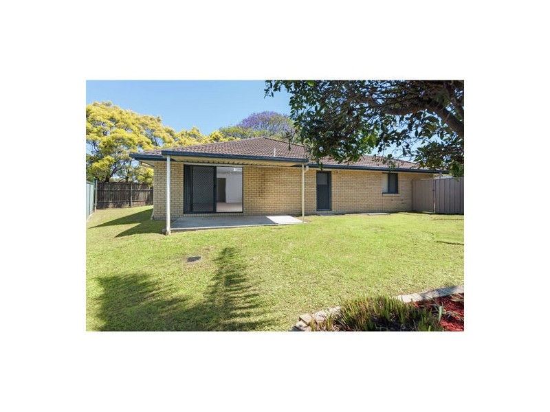 2/1 Willard Road, Capalaba QLD 4157