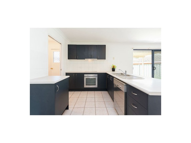 2/1 Willard Road, Capalaba QLD 4157