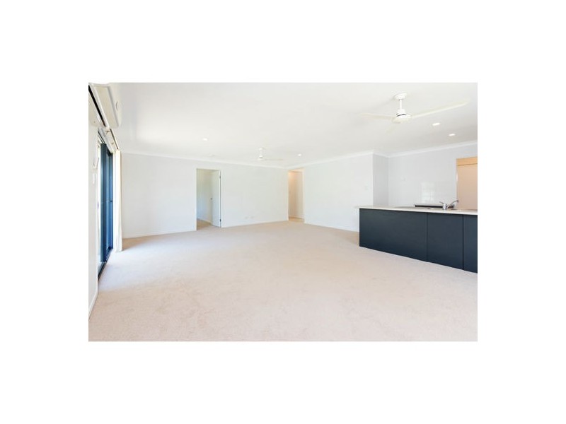 2/1 Willard Road, Capalaba QLD 4157