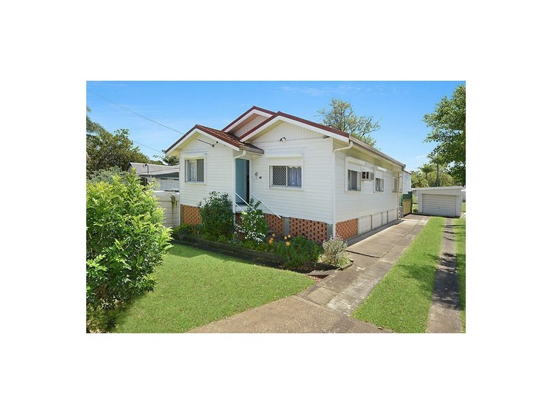 62 Broadwater Road, Mount Gravatt East QLD 4122