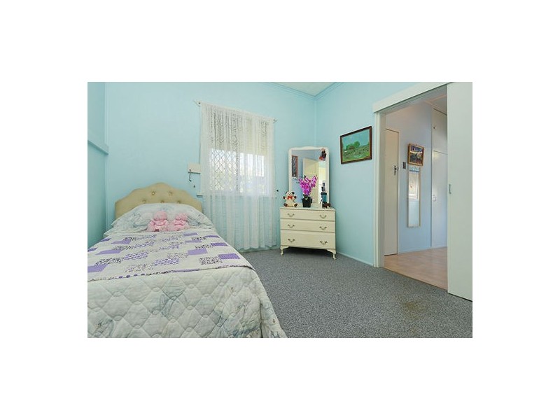 62 Broadwater Road, Mount Gravatt East QLD 4122