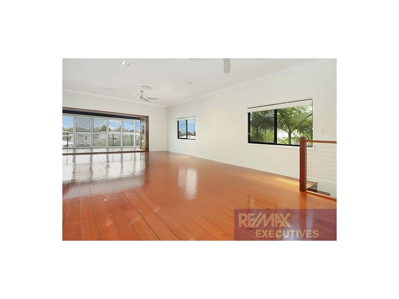 44 Ashton Street, Camp Hill QLD 4152