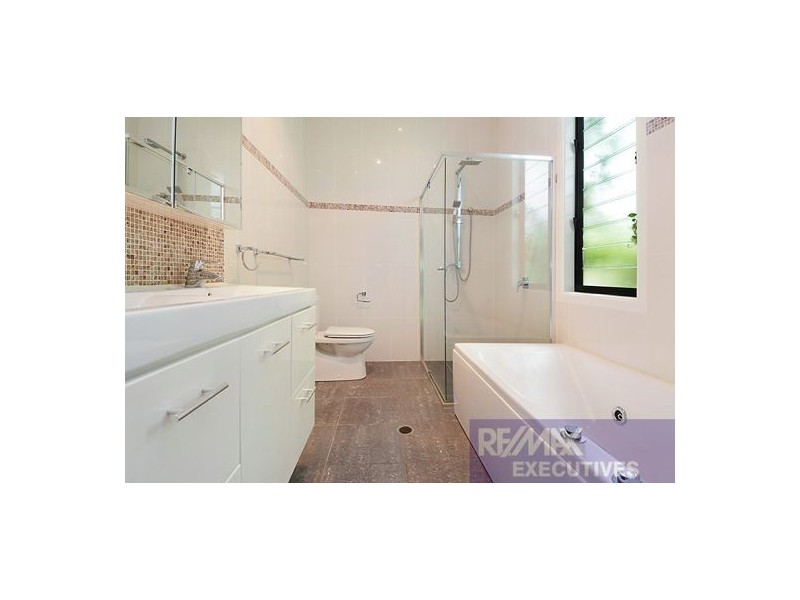 44 Ashton Street, Camp Hill QLD 4152