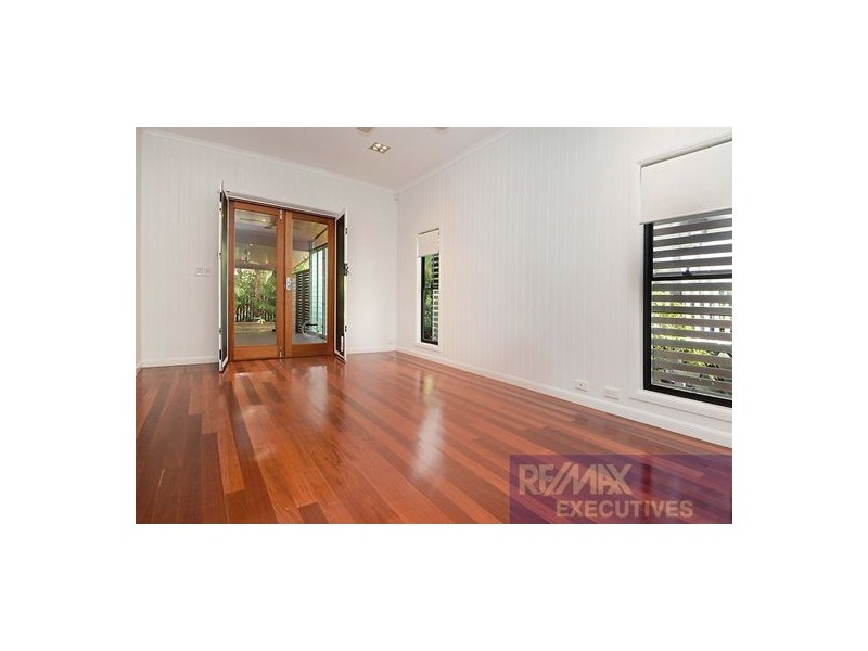 44 Ashton Street, Camp Hill QLD 4152