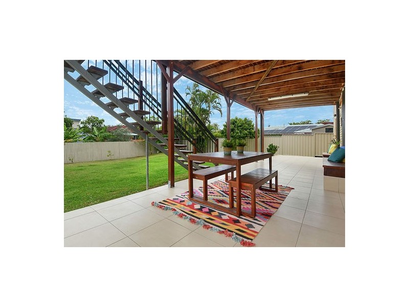 33 Honeysuckle Street, Mansfield QLD 4122