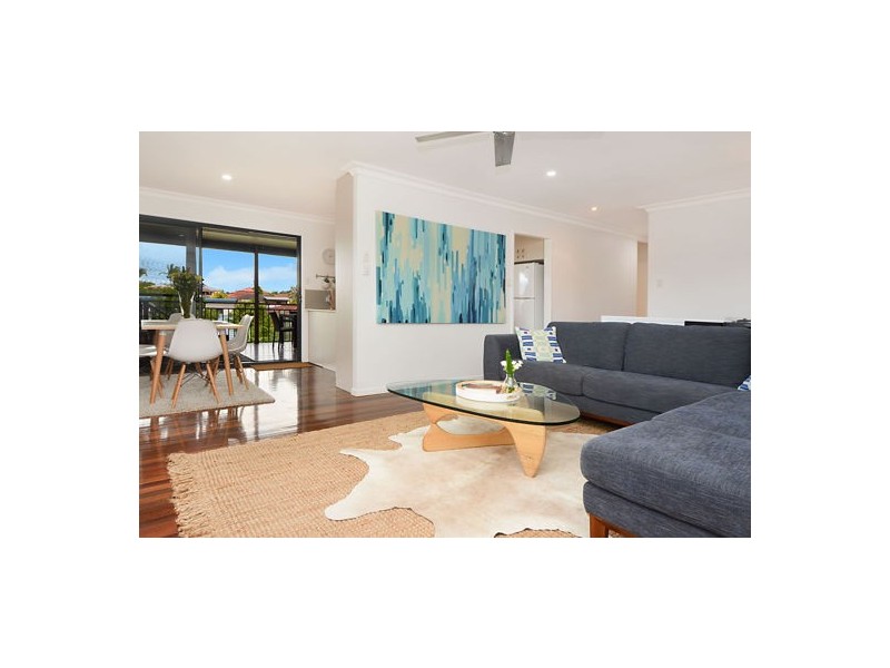 33 Honeysuckle Street, Mansfield QLD 4122