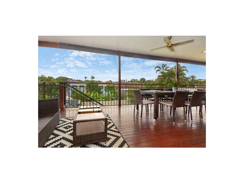 33 Honeysuckle Street, Mansfield QLD 4122