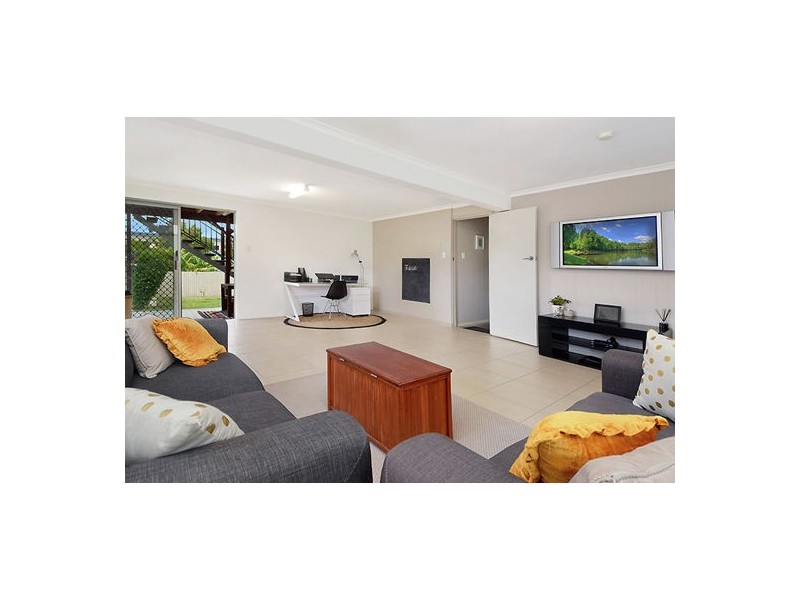 33 Honeysuckle Street, Mansfield QLD 4122