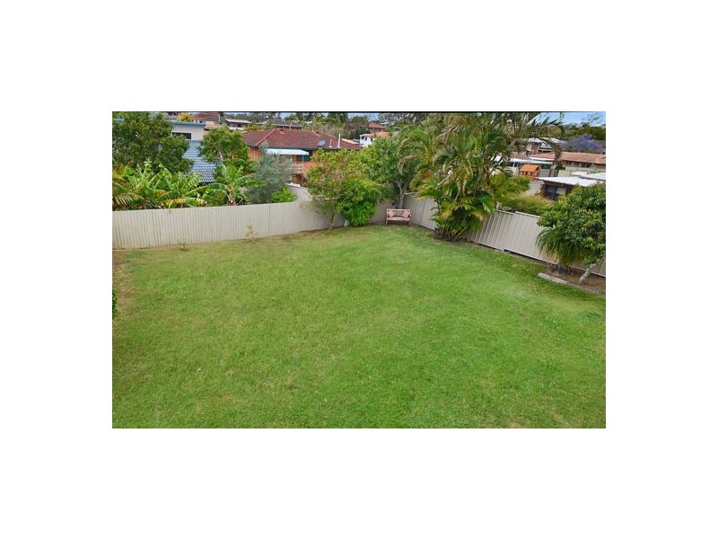 33 Honeysuckle Street, Mansfield QLD 4122