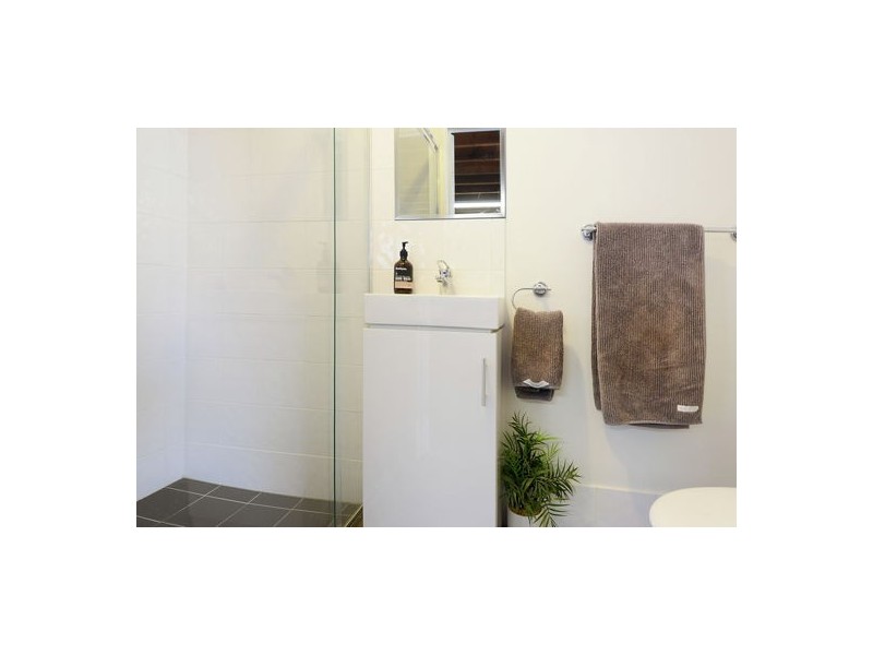 33 Honeysuckle Street, Mansfield QLD 4122