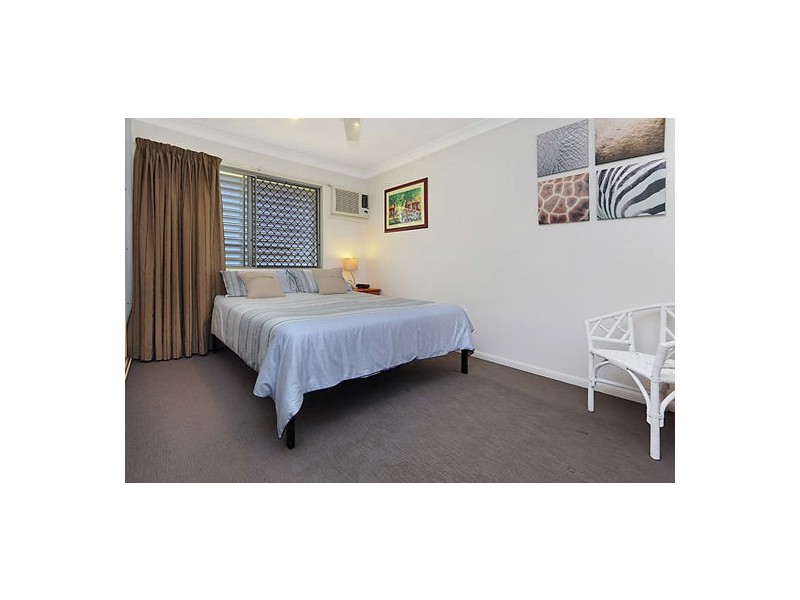 33 Casmaria Street, Mansfield QLD 4122