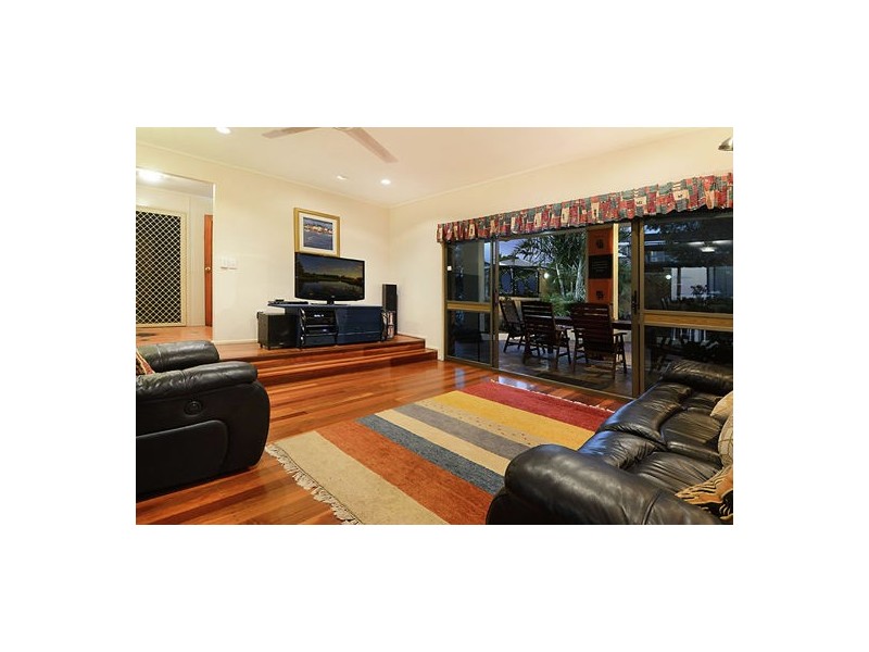 3 Vicki Place, Wishart QLD 4122