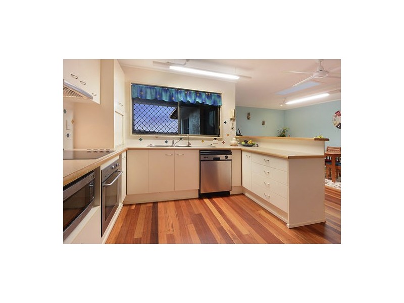 3 Vicki Place, Wishart QLD 4122