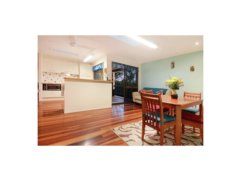 3 Vicki Place, Wishart QLD 4122