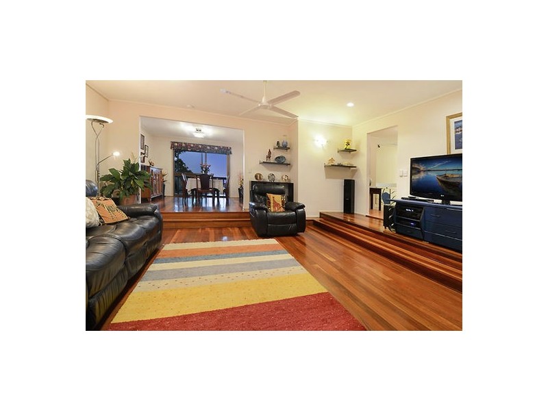 3 Vicki Place, Wishart QLD 4122