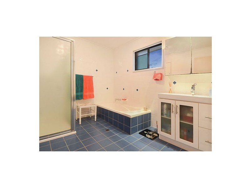 3 Vicki Place, Wishart QLD 4122