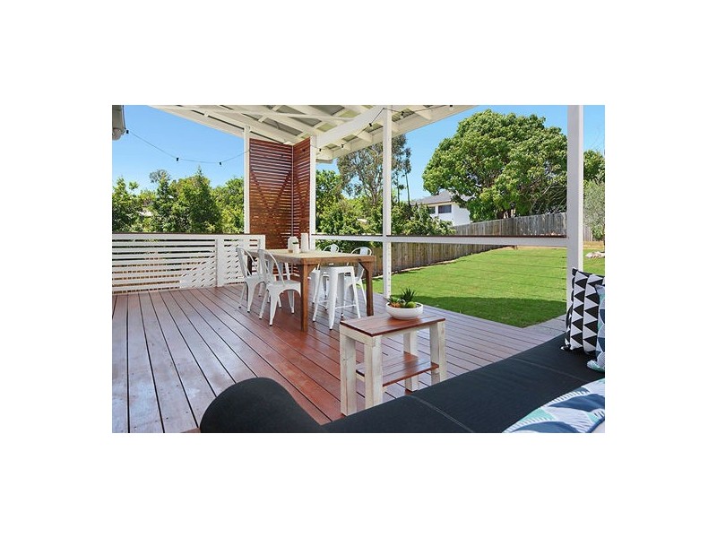 67 Sapphire Street, Holland Park QLD 4121