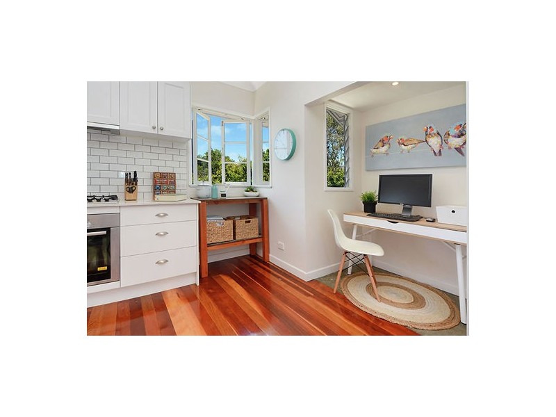 67 Sapphire Street, Holland Park QLD 4121