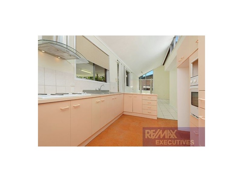 54 Thomas Street, Camp Hill QLD 4152