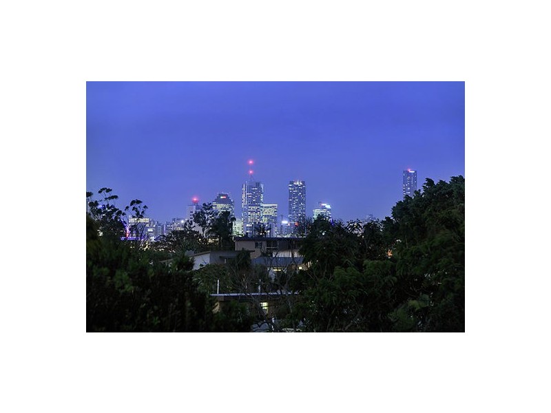 17 Headfort Street, Greenslopes QLD 4120