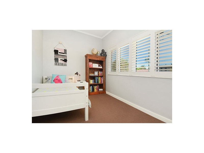 151 Seville Road, Holland Park QLD 4121