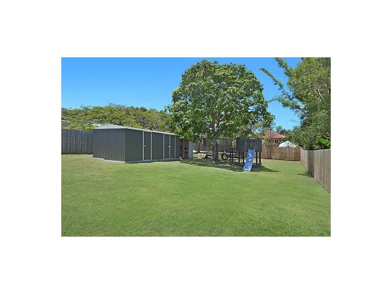 151 Seville Road, Holland Park QLD 4121