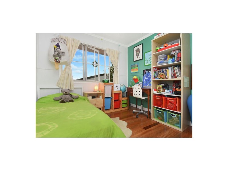 64 Amega Street, Mount Gravatt East QLD 4122