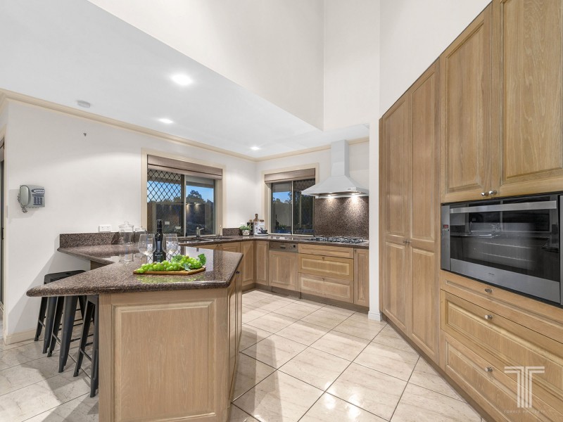 22 Turnberry Place, Carindale QLD 4152