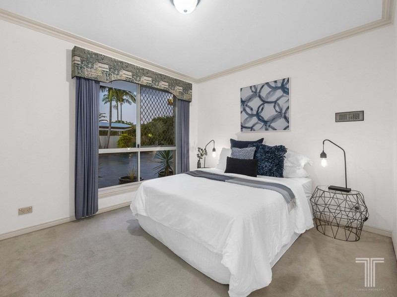 22 Turnberry Place, Carindale QLD 4152