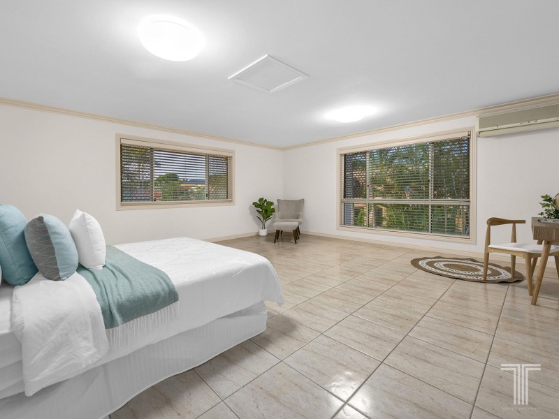 22 Turnberry Place, Carindale QLD 4152