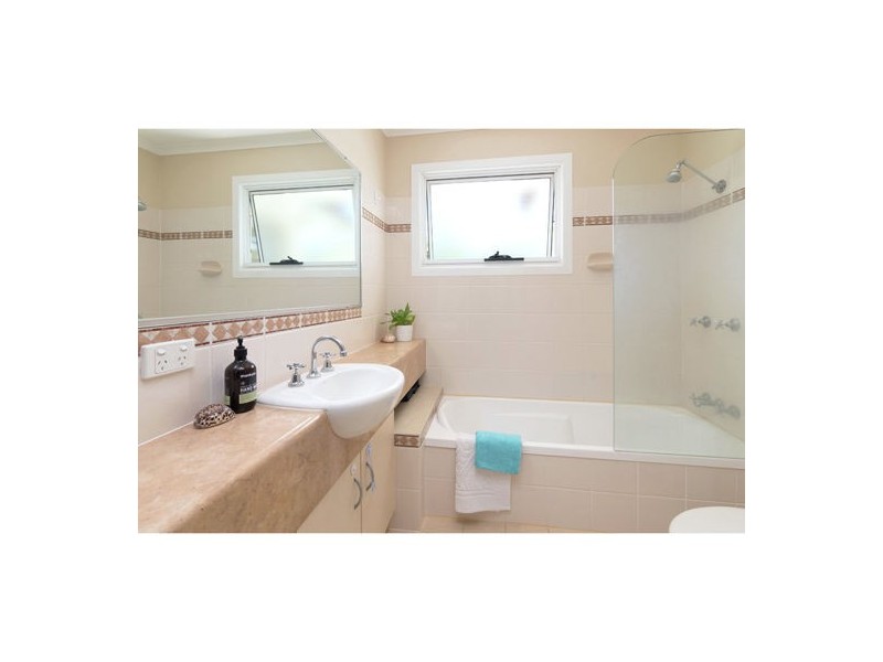 8 Calonne Street, Upper Mount Gravatt QLD 4122