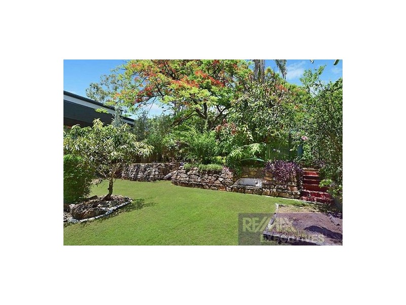 50 Latimer Street, Holland Park QLD 4121