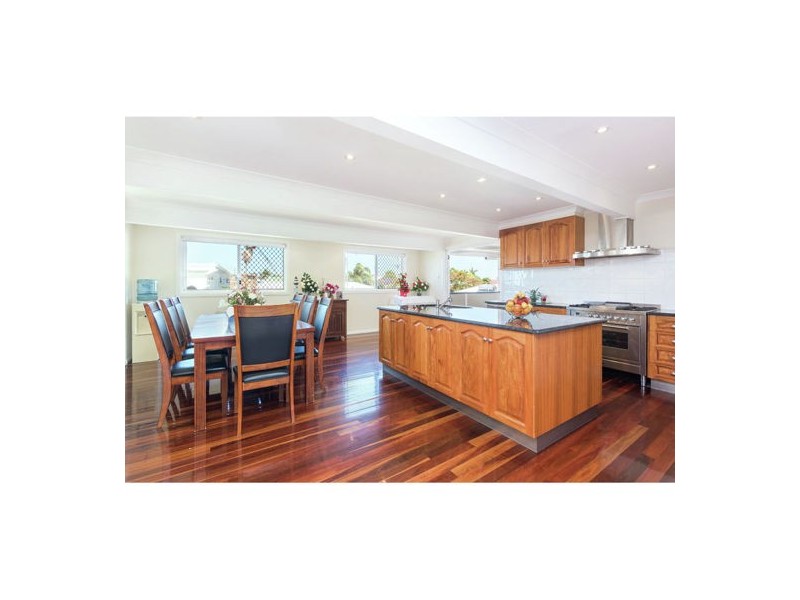 5 Price Avenue, Birkdale QLD 4159