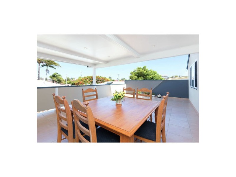 5 Price Avenue, Birkdale QLD 4159
