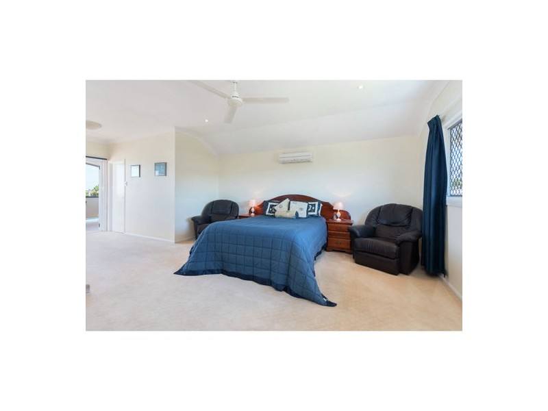 5 Price Avenue, Birkdale QLD 4159