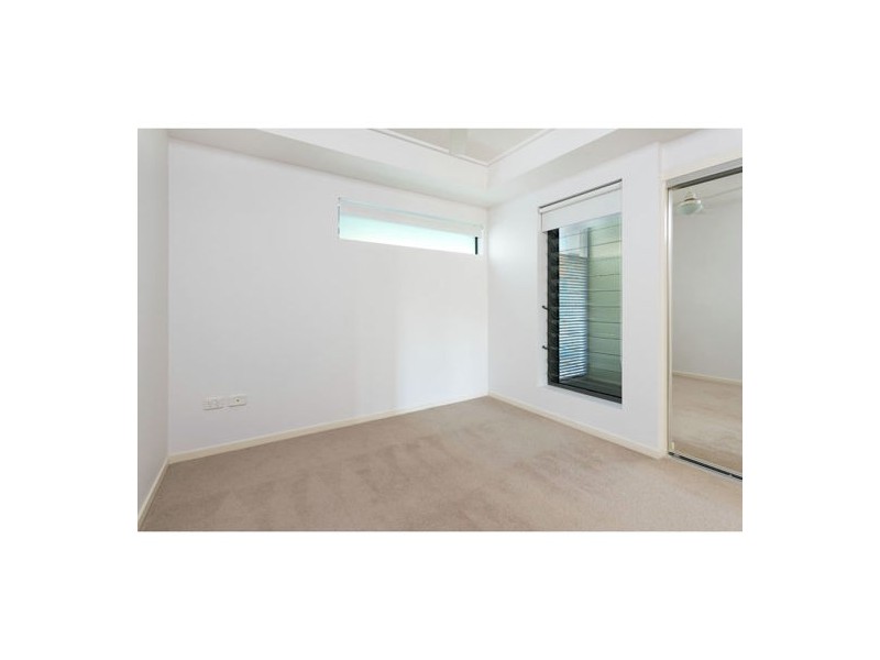 1105/16-28 Surbiton Court, Carindale QLD 4152