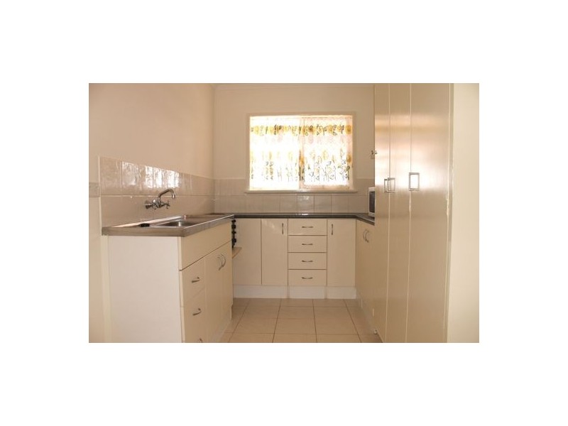 2/14 Harold Street, Holland Park QLD 4121