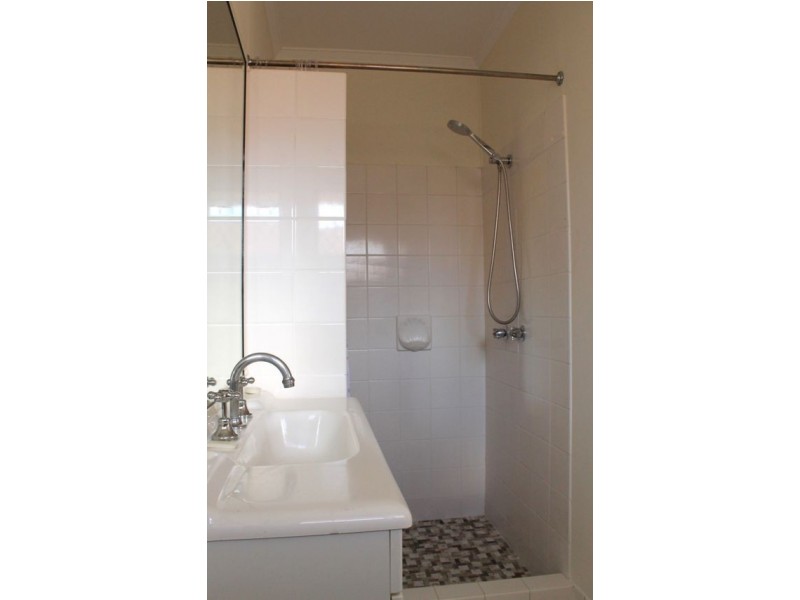 2/14 Harold Street, Holland Park QLD 4121