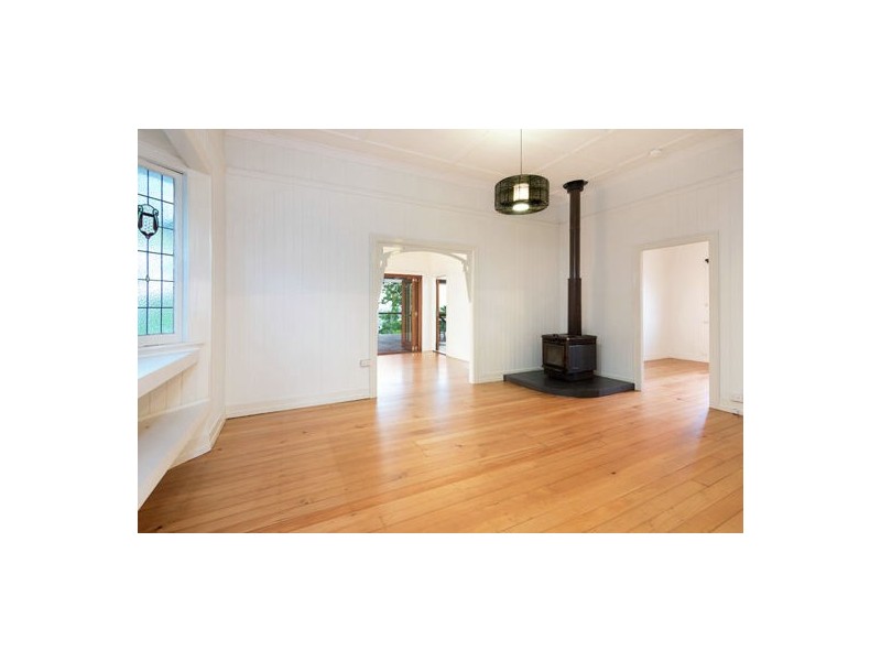 64 Henzell Terrace, Greenslopes QLD 4120