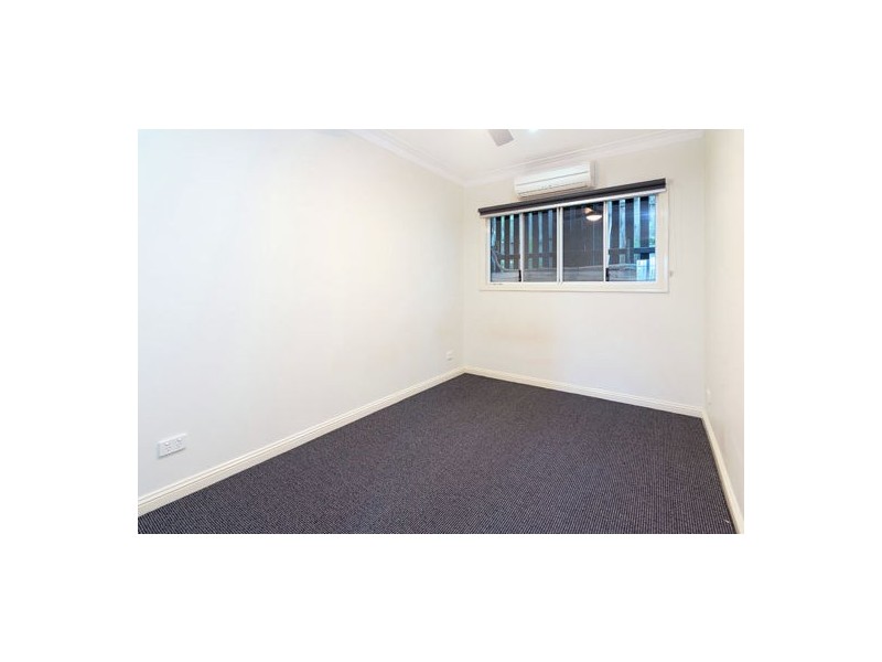 64 Henzell Terrace, Greenslopes QLD 4120